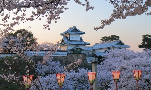 北陸の観光地イメージ画像「金沢兼六園」